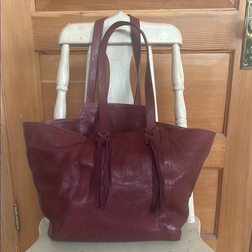 Sundance Burgundy Tote Bag with Structured Design and Durable Leather